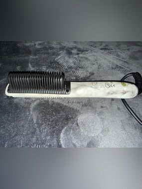 Très Chic Luxe heated ionic comb